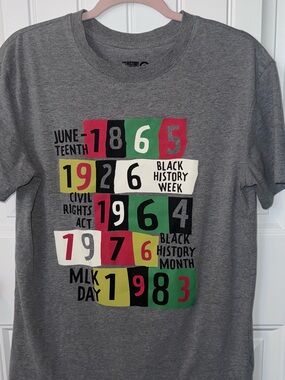 Blackheart Gray Short-Sleeve Graphic Tee with Multicolor History Dates